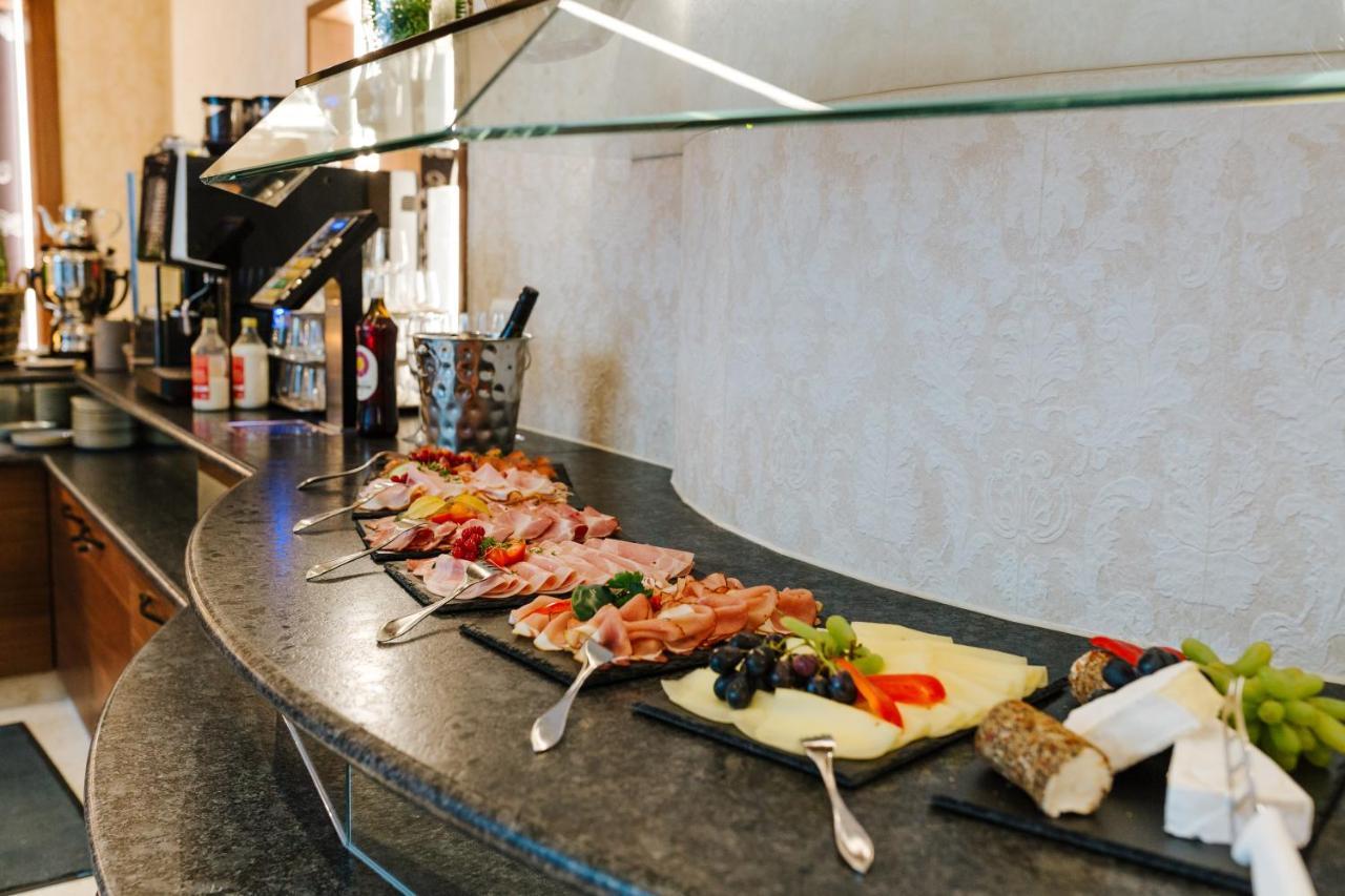 Tinschert Hotel-Restaurant-Partyservice Schwertberg Bagian luar foto